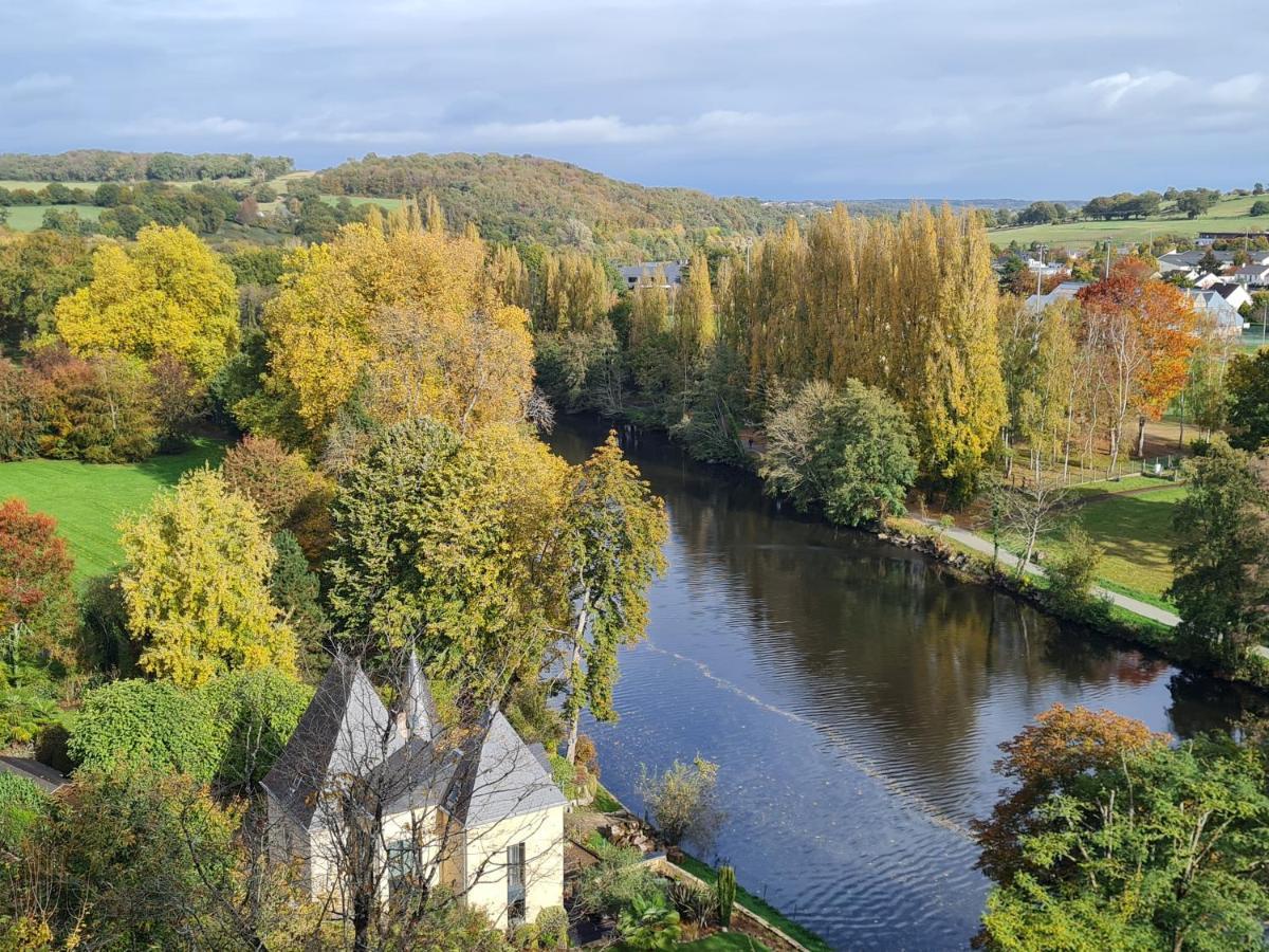 Отель Manoir De La Coudre Change  Экстерьер фото